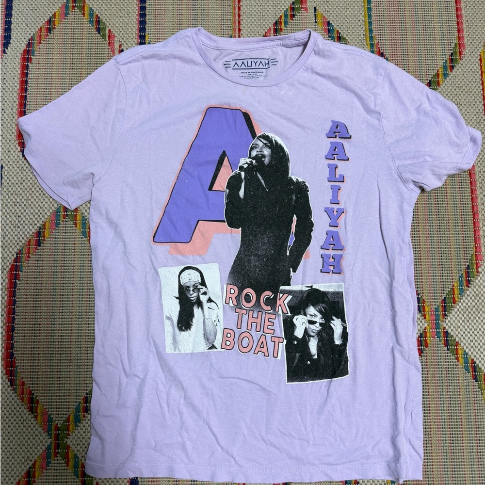 Aaliyah Light Purple Graphic Tee - size small